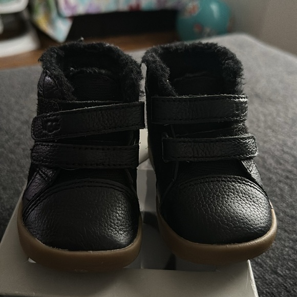 UGG Baby Boy Black Leather Sneakers ( BRAND NWT) - Picture 3 of 7